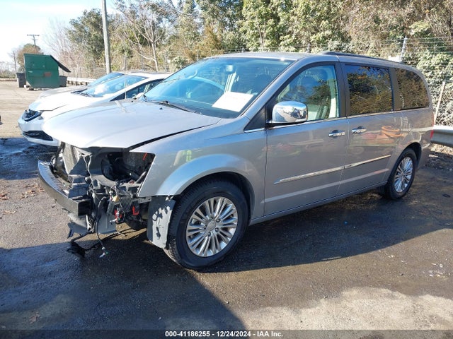 2C4RC1CG8GR188702 Chrysler Town & Country Touring-l Anniversary Edition