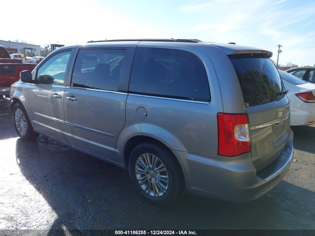 2C4RC1CG8GR188702 Chrysler Town & Country Touring-l Anniversary Edition