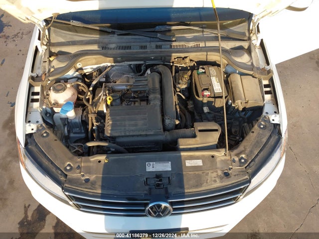 Продажа на аукционе авто 2018 Volkswagen Jetta 1.4t S, vin: 3VW2B7AJ1JM207687, номер лота: 41186279