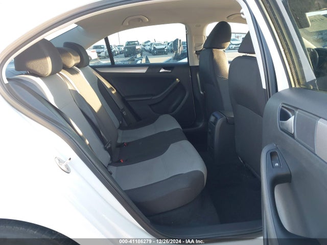 Продажа на аукционе авто 2018 Volkswagen Jetta 1.4t S, vin: 3VW2B7AJ1JM207687, номер лота: 41186279
