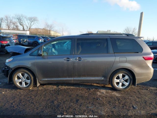 5TDKK3DC6FS607437 Toyota Sienna Le 8 Passenger