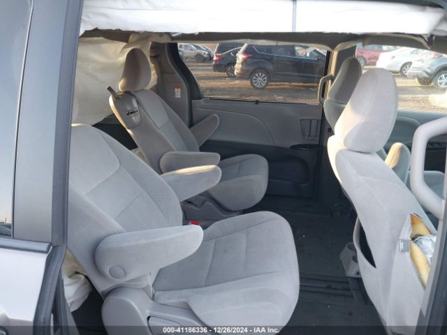 5TDKK3DC6FS607437 Toyota Sienna Le 8 Passenger