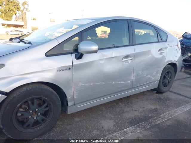 Toyota Prius 2015 JTDKN3DU9F1932225 Image 17