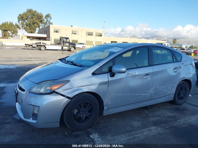 Toyota Prius 2015 JTDKN3DU9F1932225 Image 2