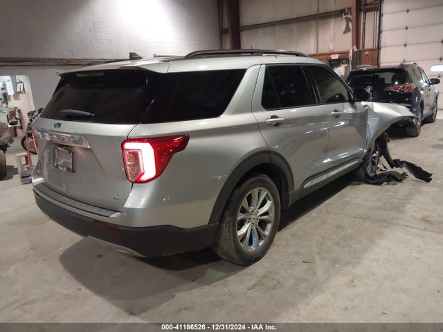 Ford EXPLORER XLT 2021 1FMSK8DHXMGB10757 Image 4