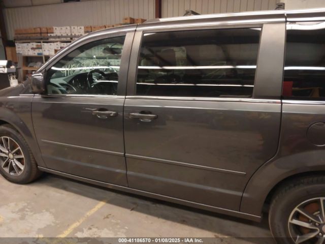 2C4RDGCG8HR807428 Dodge Grand Caravan Sxt