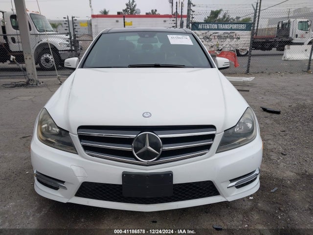 WDDGF8AB4EG226400 Mercedes-Benz C 300 Luxury 4matic/sport 4matic