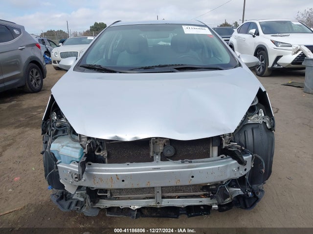 JTDKDTB33E1575118 Toyota Prius C One