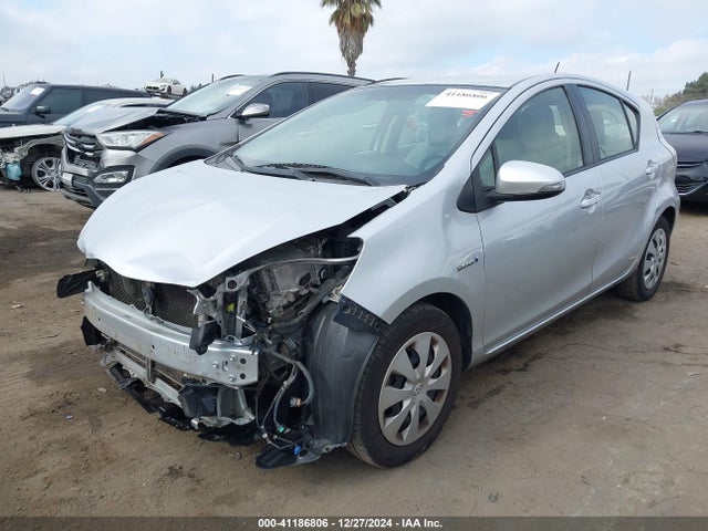JTDKDTB33E1575118 Toyota Prius C One