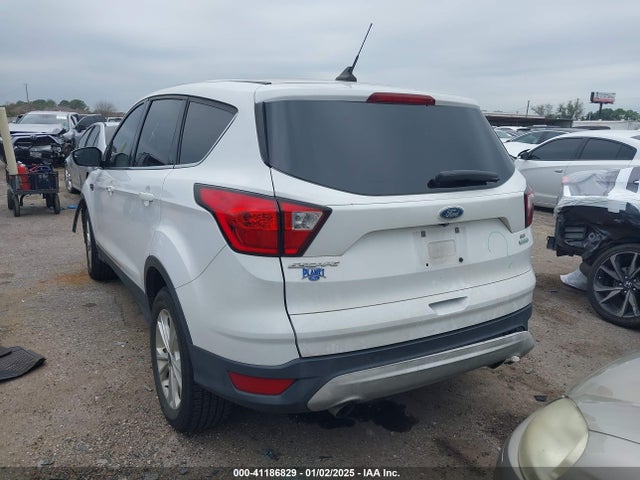 Ford ESCAPE SE 2019 1FMCU0GD4KUB56785 Image 3