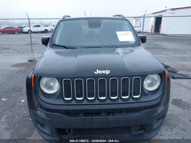 ZACCJABB9JPJ34769 Jeep Renegade Latitude Fwd