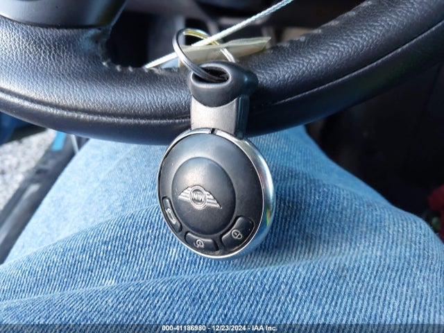 2013 MINI CLUBMAN WMWZF3C51DT571352 Photo 10