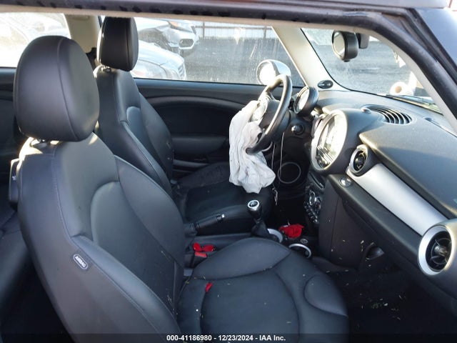 2013 MINI CLUBMAN WMWZF3C51DT571352 Photo 4