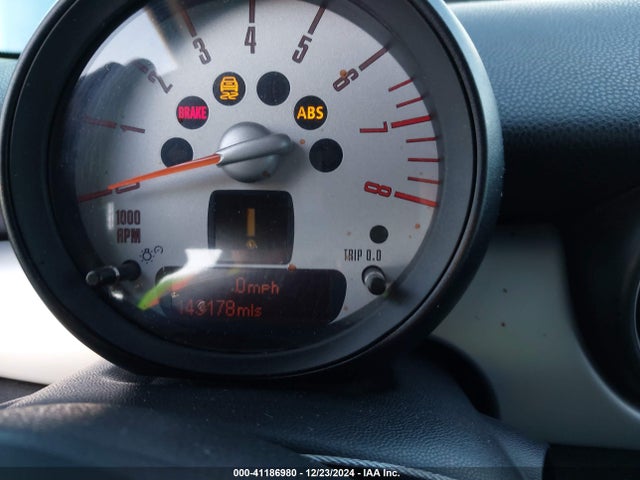 2013 MINI CLUBMAN WMWZF3C51DT571352 Photo 6