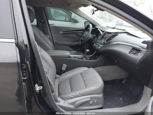Chevrolet IMPALA 1LT 2017 2G1105S33H9105411 Image 5