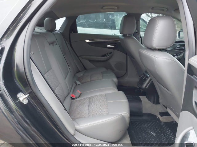 Chevrolet IMPALA 1LT 2017 2G1105S33H9105411 Image 8