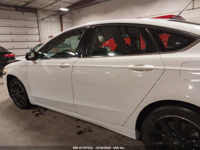 2017 Ford Fusion Se მანქანა იყიდება აუქციონზე, vin: 3FA6P0HDXHR305066, აუქციონის ნომერი: 41187022