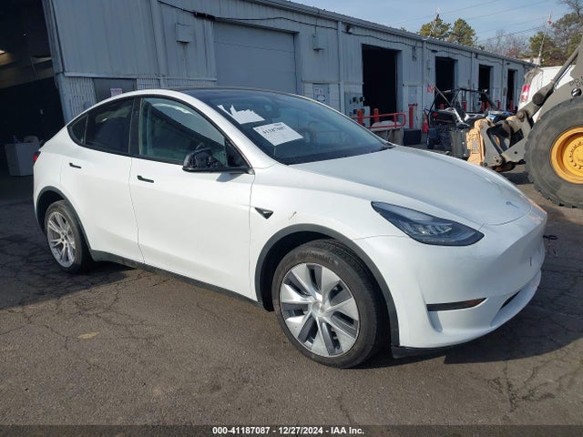 2023 TESLA MODEL Y 7SAYGDEE2PA155638 Photo 0