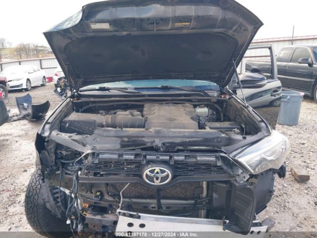 2018 TOYOTA 4RUNNER JTEBU5JR9J5488677 Photo 9