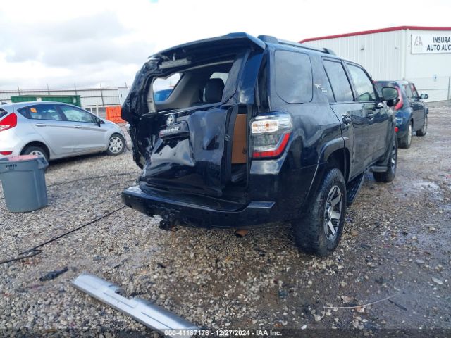 2018 TOYOTA 4RUNNER JTEBU5JR9J5488677 Photo 3