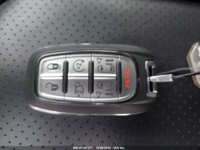 2C4RC1L79PR588428 Chrysler Pacifica Hybrid Touring L
