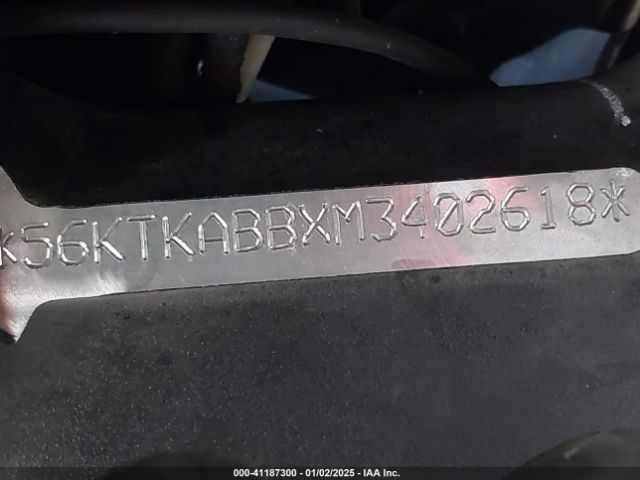 2021 INDIAN MOTORCYCLE CO. ROADMASTER 56KTKABBXM3402618 Photo 9