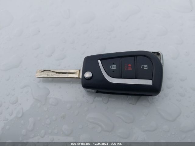 2T3LWRFV7NW133201 Toyota Rav4 Hybrid Le