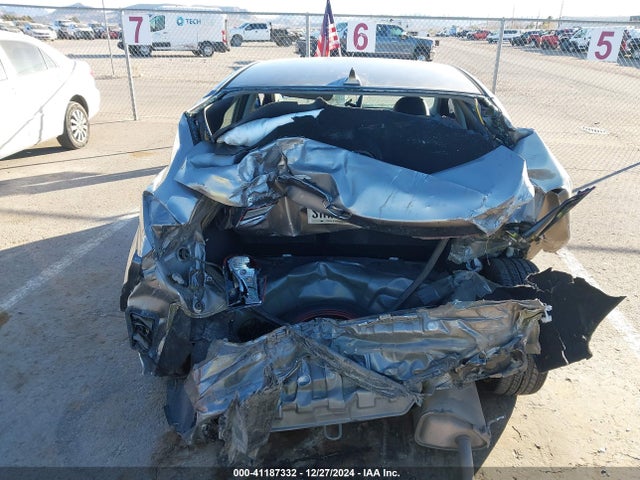 Hyundai Elantra Limited 2014 5NPDH4AE0EH485889 Image 16