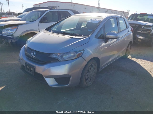 Honda FIT LX 2016 JHMGK5H59GS010450 Image 2