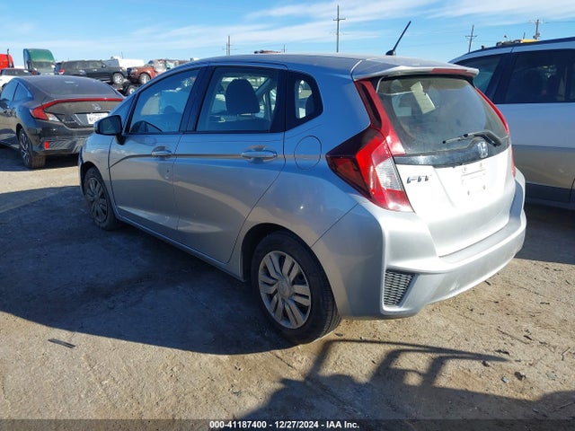 Honda FIT LX 2016 JHMGK5H59GS010450 Image 3