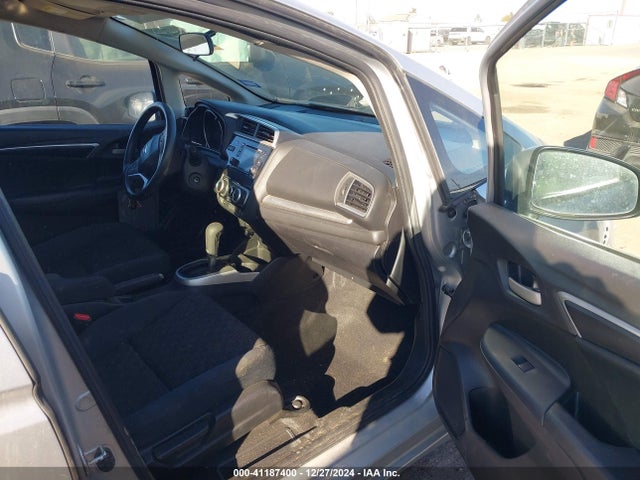 Honda FIT LX 2016 JHMGK5H59GS010450 Image 5
