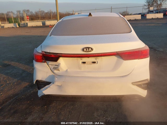 KIA Forte Lxs 2021 3KPF24AD3ME358252 Image 16