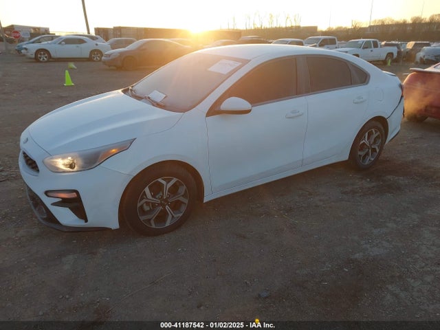 KIA Forte Lxs 2021 3KPF24AD3ME358252 Image 2