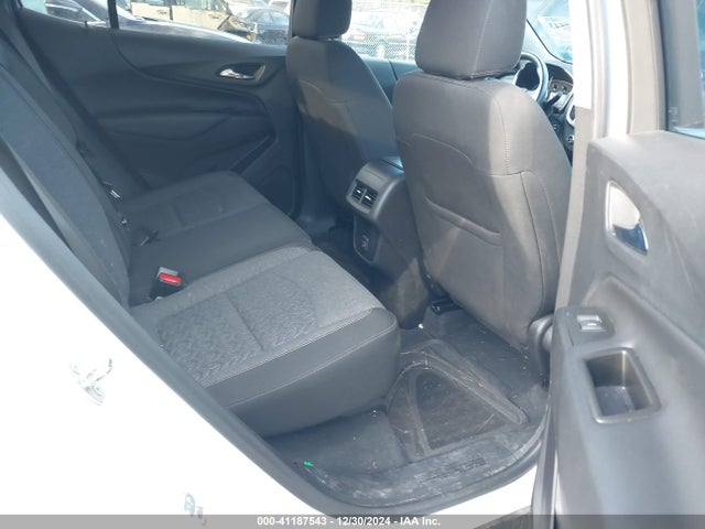3GNAXUEV5NL243042 Chevrolet Equinox Awd Lt