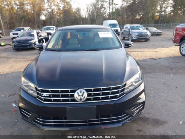 1VWDT7A3XHC048445 Volkswagen Passat 1.8t R-line