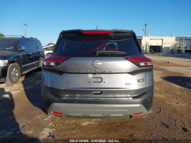 JN8BT3BAXPW413403 Nissan Rogue Sv Fwd