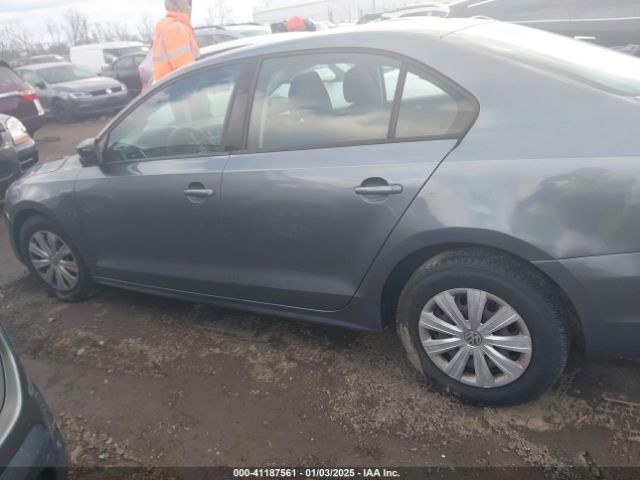 3VW2K7AJ4EM367021 Volkswagen Jetta 2.0l S
