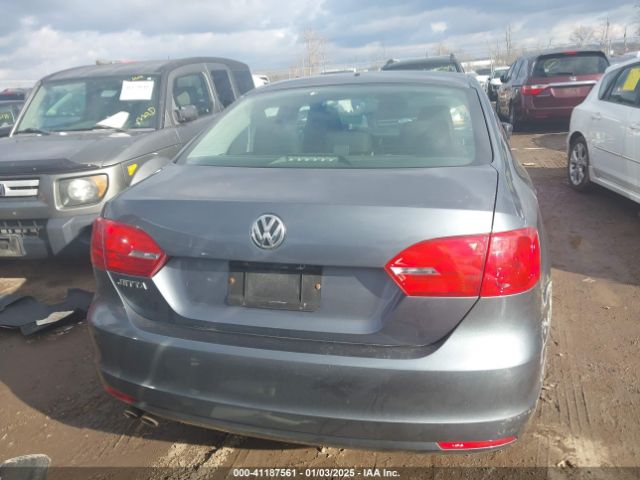 3VW2K7AJ4EM367021 Volkswagen Jetta 2.0l S