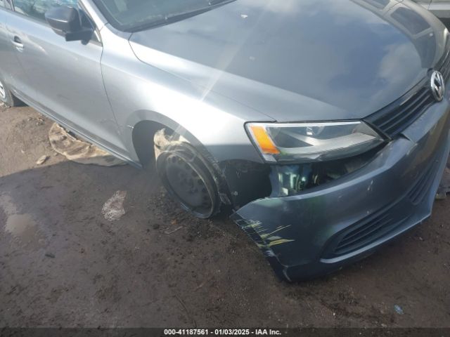 3VW2K7AJ4EM367021 Volkswagen Jetta 2.0l S