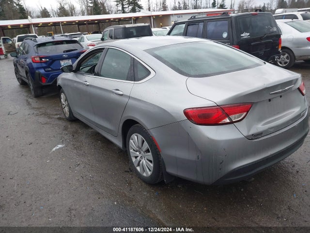 1C3CCCFB2FN671457 Chrysler 200 LX
