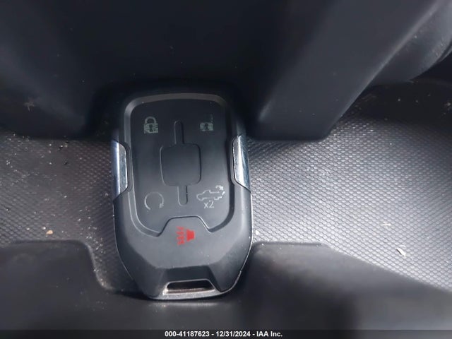 3GTU9FEL9NG125322 GMC l87