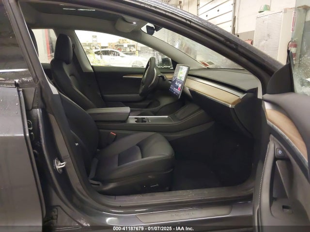2023 TESLA MODEL 3 5YJ3E1EA2PF683594 Photo 4