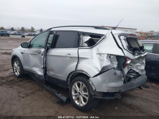 1FMCU9HD6KUA24047 Ford ESCAPE SEL