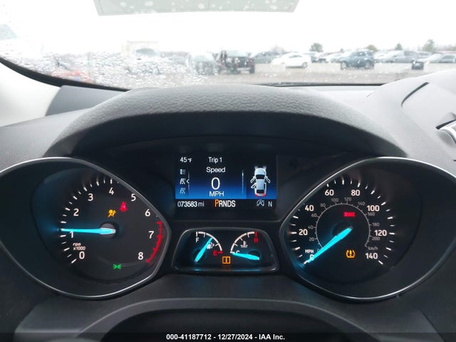 1FMCU9HD6KUA24047 Ford ESCAPE SEL