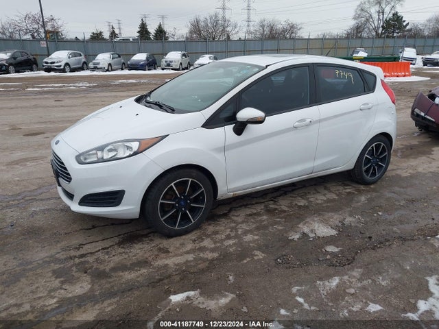 Ford FIESTA SE 2015 3FADP4EJ4FM223899 Image 2
