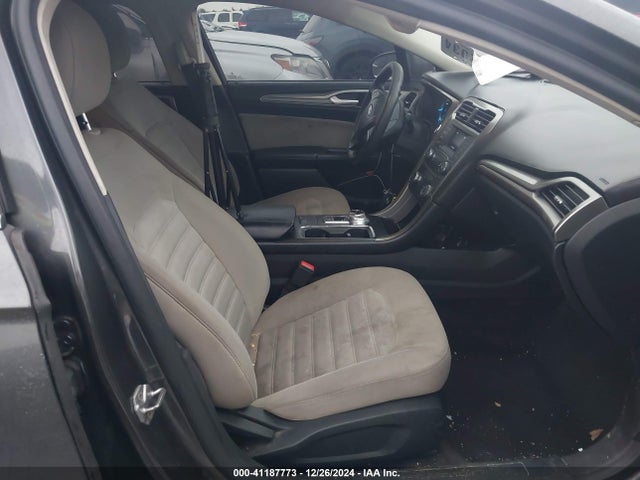 Ford FUSION S 2017 3FA6P0G70HR175133 Image 5