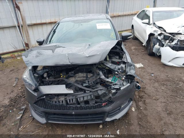 1FADP3L90HL313297 Ford FOCUS ST