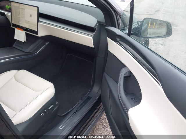 2022 TESLA MODEL X 7SAXCBE63NF360518 Photo 4
