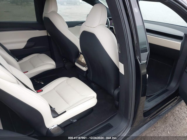 2022 TESLA MODEL X 7SAXCBE63NF360518 Photo 7