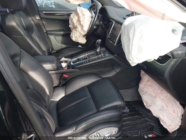 WP1AA2A58JLB07819 Porsche Macan Sport Edition